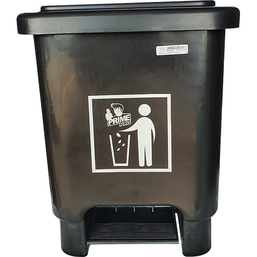 LIXEIRA COM PEDAL 15L PRETA PRIME PRO